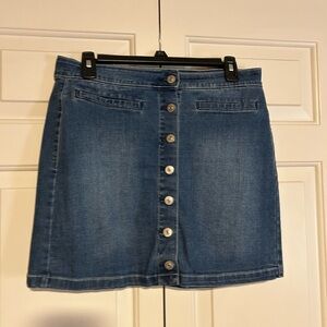 Wallflower- denim skirt - blue - sz 7 (stretchy)